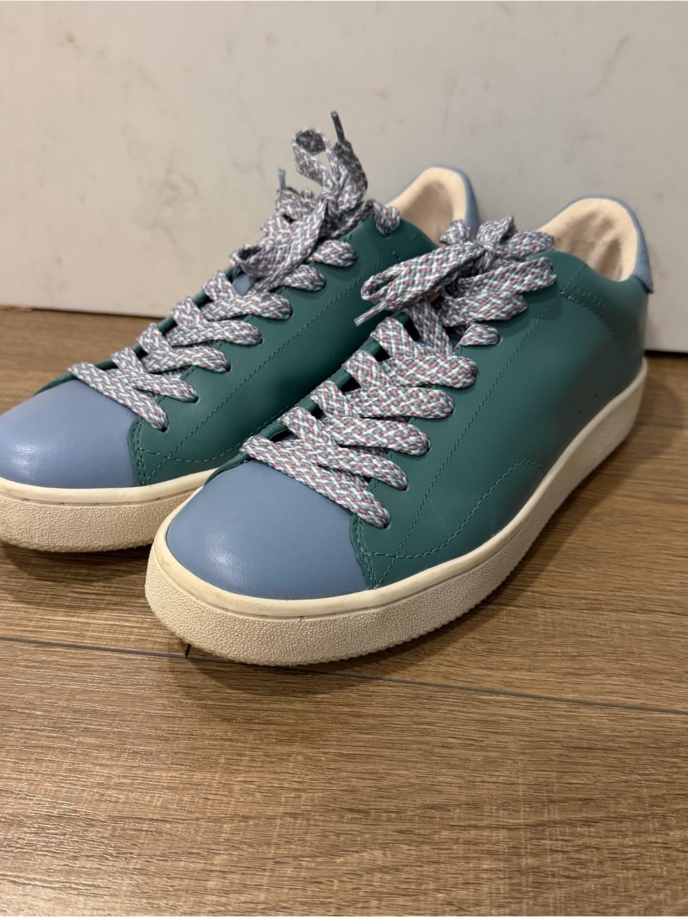 Coach Teal & Light Blue Lace-Up Sneakers with wide laces and charms, size 10B